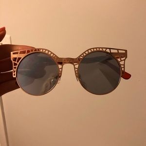 NEW NWOT QUAY SUNGLASSES